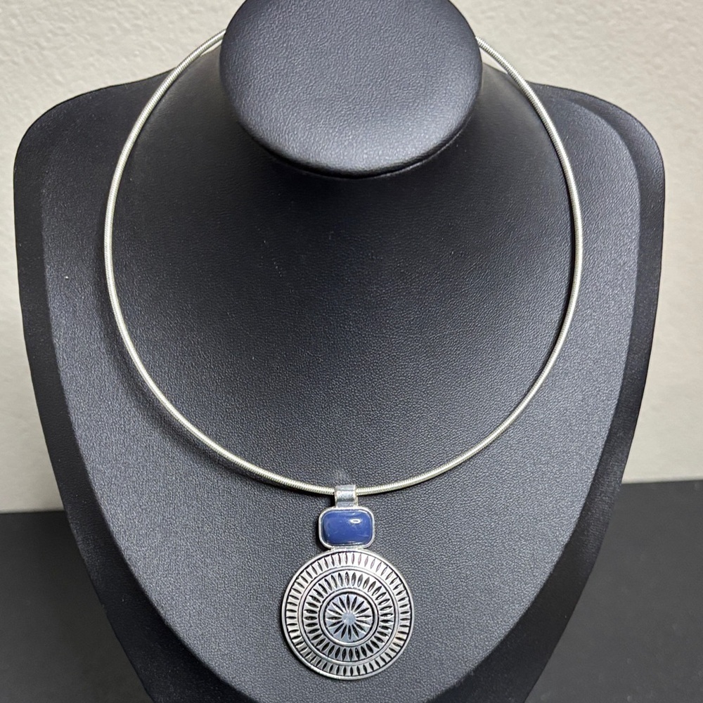 Elegant Silver Tone Choker Necklace with Blue Slider Pendant Accent